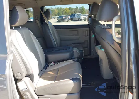 2017 Kia Sedona Lx z USA, uszkodzony, nr VIN KNDMB5C19H6248754